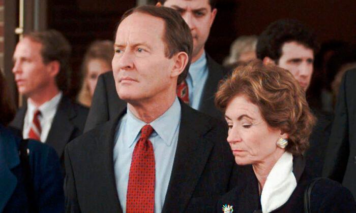 Wife of Former US Sen. Lamar Alexander Dies at Age 77