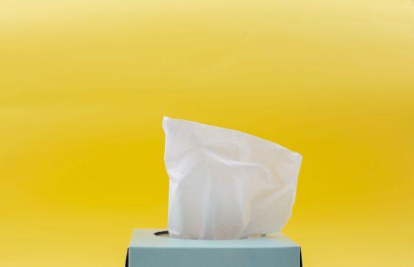 <span class="caption">Some more hygienic and respectable people use a tissue for retrieval, and then dispose of it in a bin or toilet afterwards. </span>(Photo by Diana Polekhina on Unsplash)