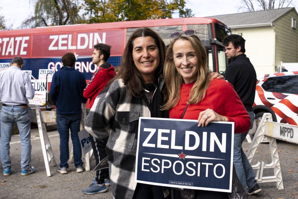 Antonieta Rome (L) and Cara Sarlo (R) attend a “Get Out the Vote Rally” for New York Republican gubernatorial nominee Rep. Lee Zeldin (R-N.Y.) in Thornwood, Westchester county in New York, on Oct. 31, 2022. (Chung I Ho/The Epoch Times)
