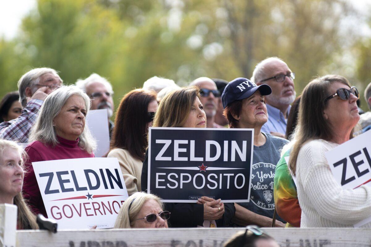 People attend “Get Out the Vote Rally” of New York Republican gubernatorial nominee Rep. Lee Zeldin (R-N.Y.) in Thornwood, Westchester county, New York, on Oct. 31, 2022. (Chung I Ho/The Epoch Times)