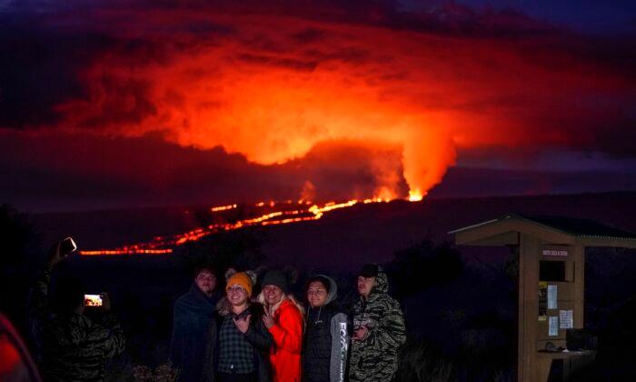 Viewers Flock to Watch Glowing Lava Ooze From Hawaii Volcano