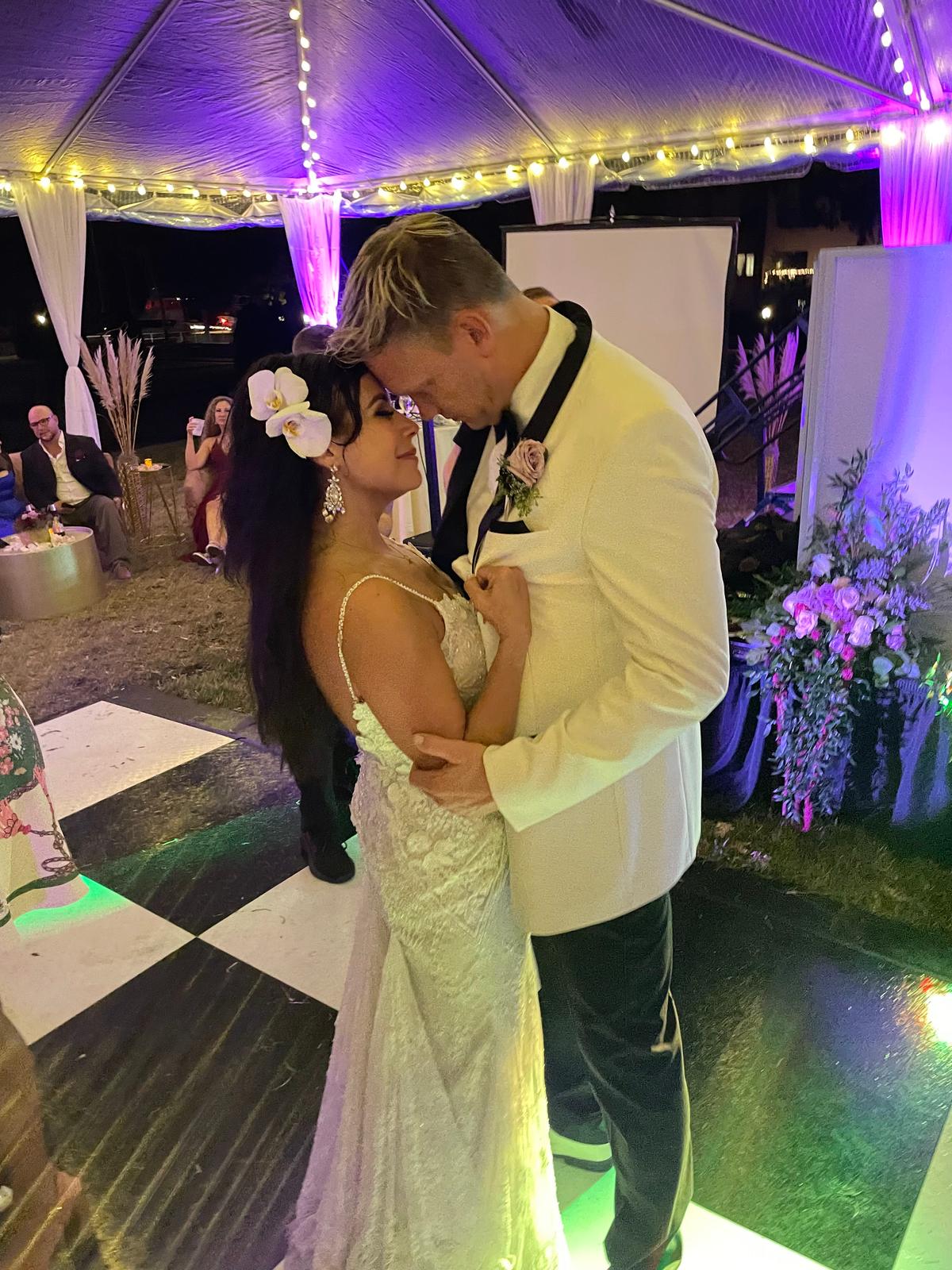 Rachel Baribeau dances with her husband at their wedding. (Courtesy of <a href="https://www.facebook.com/rachelbaribeau/">Rachel Baribeau</a>)