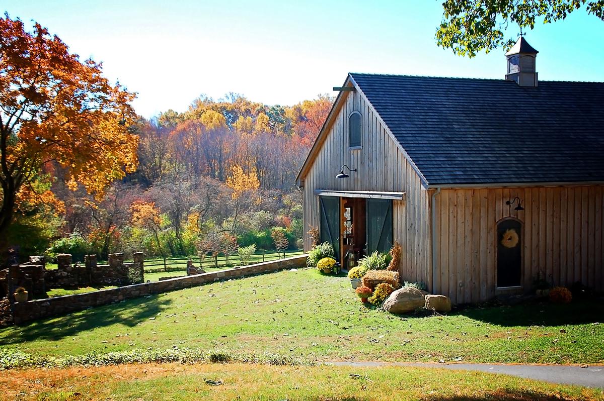 The barn is built on the site of the original barn that burned down on the property. (Courtesy of <a href="https://www.hungry4home.com/">Ruth McKeaney</a>)