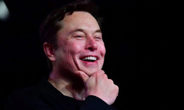 Elon Musk Signals Interest in Rebooting Once-Popular Video App Vine