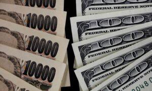 Yen Slumps as BOJ Keeps Policy Ultra-Loose, Dollar Set for 10th Weekly Rise