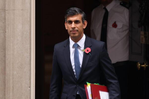 Prime Minister Rishi Sunak leaves 10 Downing Street to attend Prime Minister's Questions at the House of Commons in London on Nov. 2, 2022. (Dan Kitwood/Getty Images)