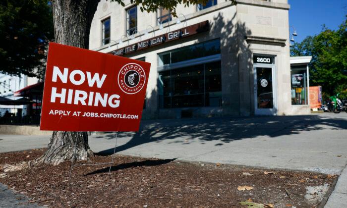 US Job Openings Rise in September as Fed Plans Another Large Rate Hike
