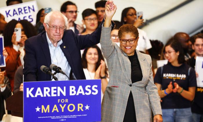 Bernie Sanders Stands With LA Mayoral Candidate US Rep. Karen Bass