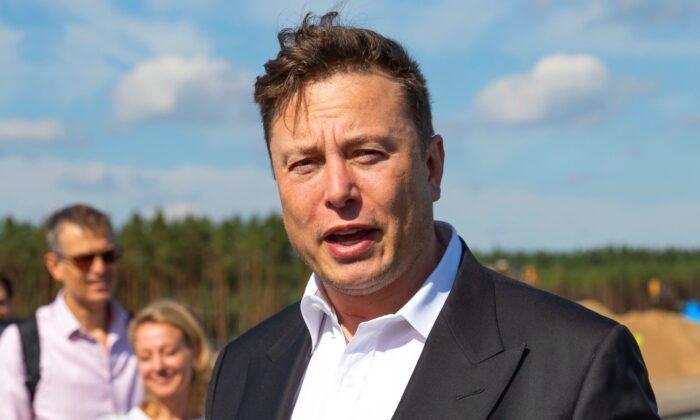 CBS News Resumes Posting on Twitter Amid ‘Uncertainty’ Over Elon Musk