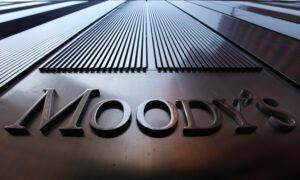 Moody’s Downgrades China Credit Score From Stable to Negative