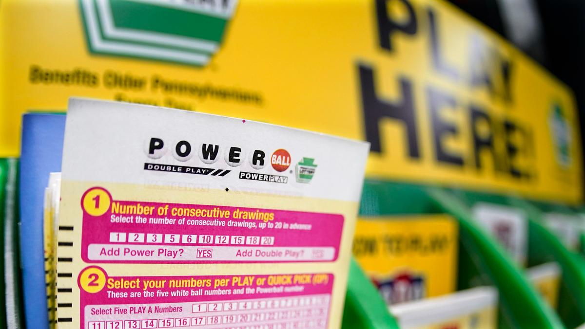 Record $1.6 Billion Powerball Jackpot Fans Ticket Sales