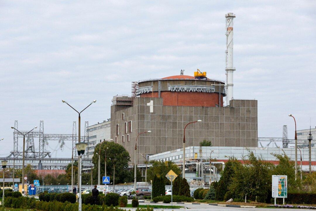 Ukraine Says Nuclear Plant Again Cut Off From Grid After Russian Shelling