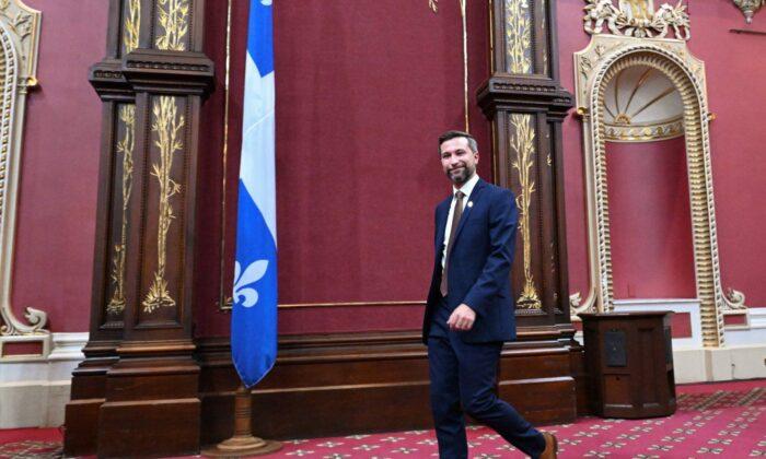 Québec Solidaire to Swear Oath to King, Vows to Table Bill to Make Pledge Optional