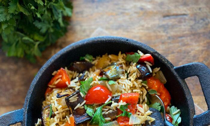 This Mediterranean Pilaf Is the Best of Two Worlds