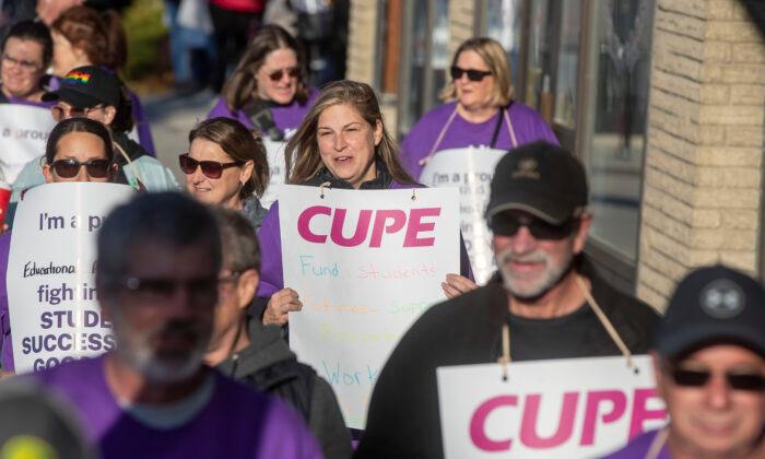 Ontario Education Workers Threaten Another Strike After Talks Break Down