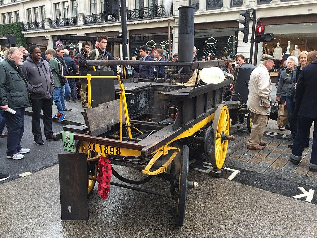 A 1896 Salvesen Steam Cart at the Regent Street Motor Show in London, UK,  in 2017. (<a href="https://commons.wikimedia.org/wiki/File:Salvesen_1896_Steam_Cart_at_the_Regent_Street_Motor_Show_2017.jpg">andrewrabbott</a>/CC BY-SA 4.0)