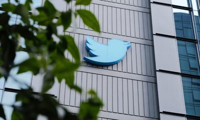 Twitter Temporarily Closes Offices as Layoffs Begin