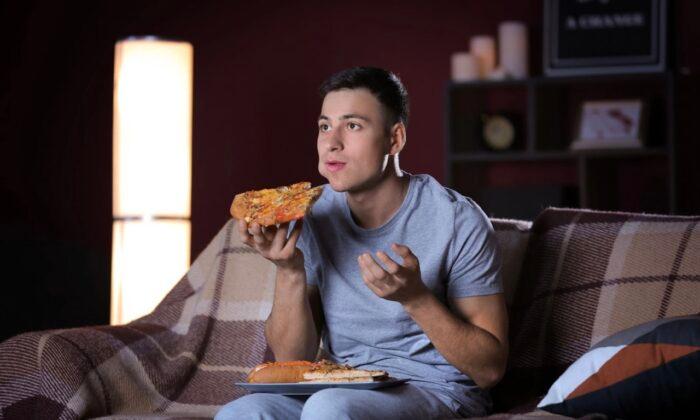 Study Finds Late-Night Eating More Likely to Lead to Diabetes and Metabolic Disorders