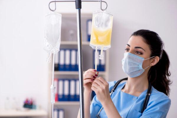 In serious illness, the body's reserve of vitamin C goes to zero because the rate at which the body regenerates it is far lower than the rate of depletion. This can require huge doses to bring it back to normal. (Elnur/Shutterstock)