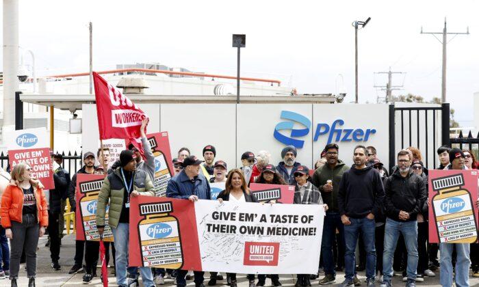 Australian Workers at Pfizer Plant Strike over Wage Dispute