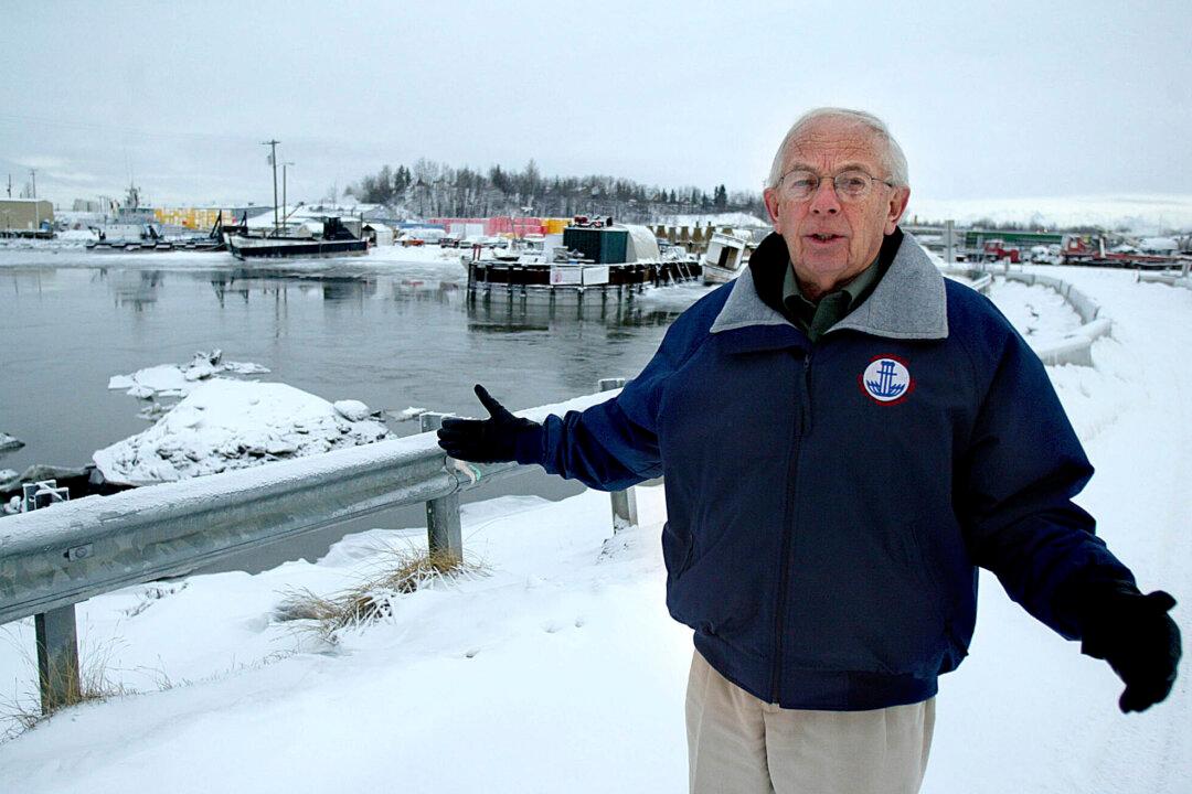 Bill Sheffield, Former Alaska Governor, Dies at Age 94