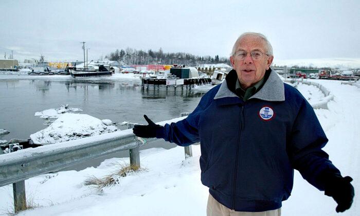 Bill Sheffield, Former Alaska Governor, Dies at Age 94