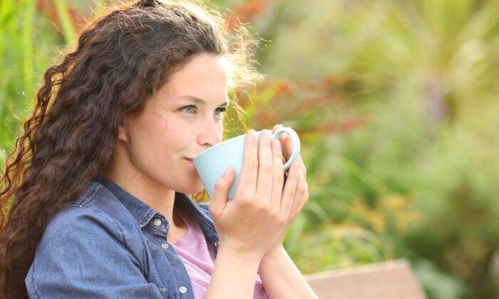 Top Tips for Reducing Anxiety, Plus Herbal Tea Recipes