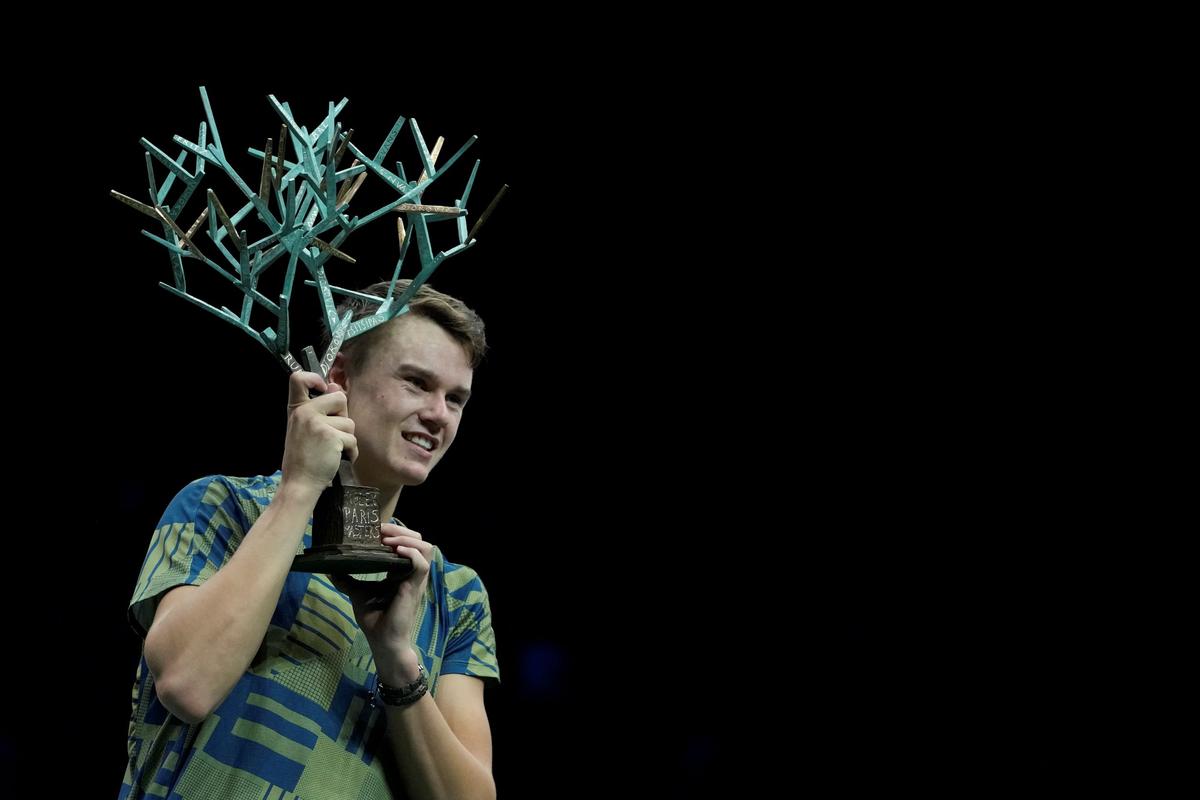 Danish Teenager Rune Stuns Djokovic to Win Paris Masters
