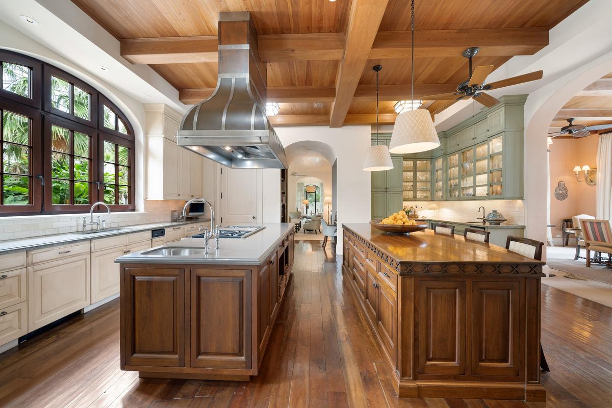 The restaurant-quality kitchen is perfectly suited to creating meals for very large parties or intimate meals for the owner’s family. (Courtesy of Damianos Sotheby’s International Realty)