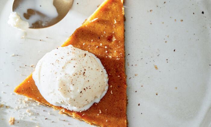 Pumpkin Pie Bars a Smart Solution for Serving a Thanksgiving Crowd