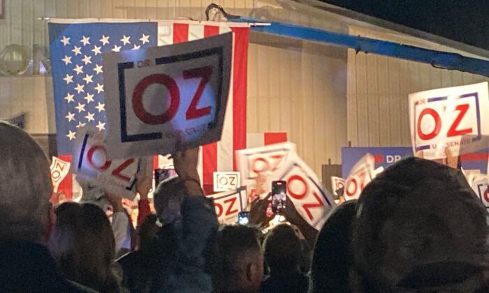Oz, Fetterman Urge Voters to Turn Out in Key US Senate Race