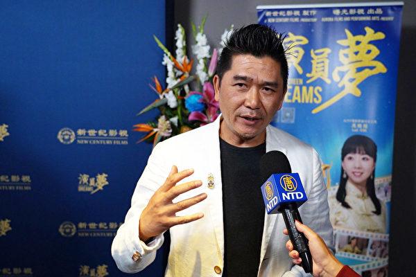  TV and radio presenter Davy Nguyen attended the premiere. (Xu Shengkun/The Epoch Times).