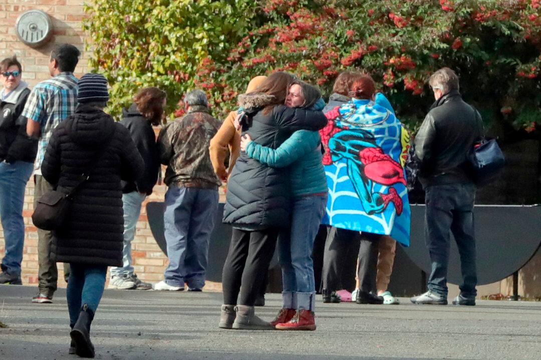 Mayor: Student Dies After Shooting in Seattle High School