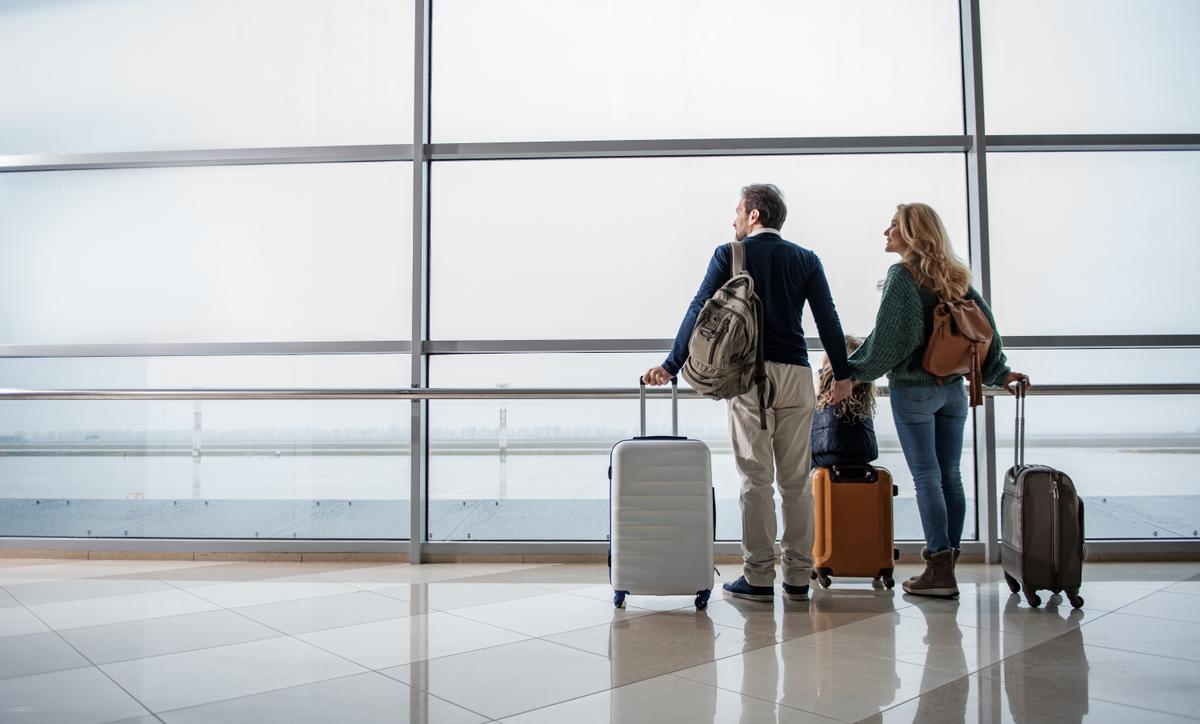 Millennial Money: Set Financial Limits for Holiday Visits