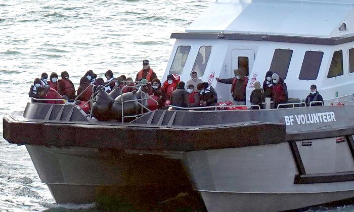 Iran and Turkey Illegal Immigrants Overtake Albanians in Small Boat Arrivals