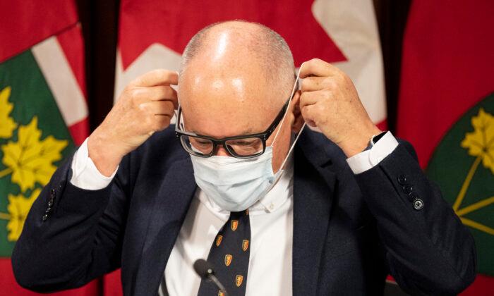 Ontario Chief Medical Officer ‘Strongly Recommending’ Masks Indoors, but Won’t Mandate