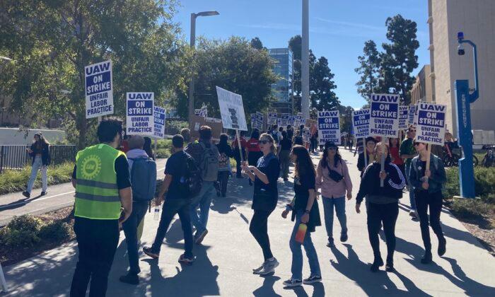 UC San Diego Students Brace for Final Exam Week Amid Strike