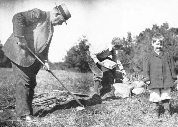 President Grover Cleveland (1837-1908) gardening at his summer home in Tamworth, N.H., circa 1900. (Kean Collection/Getty Images)