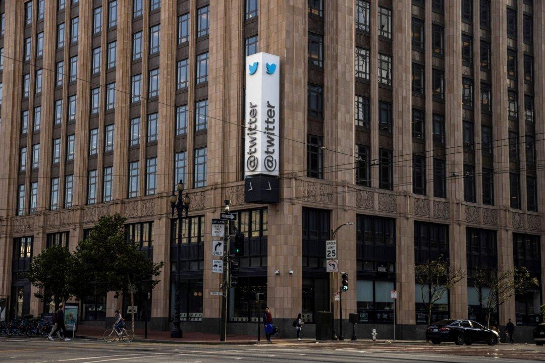 Musk Says He Expects to Find a New Twitter CEO ‘Over Time’