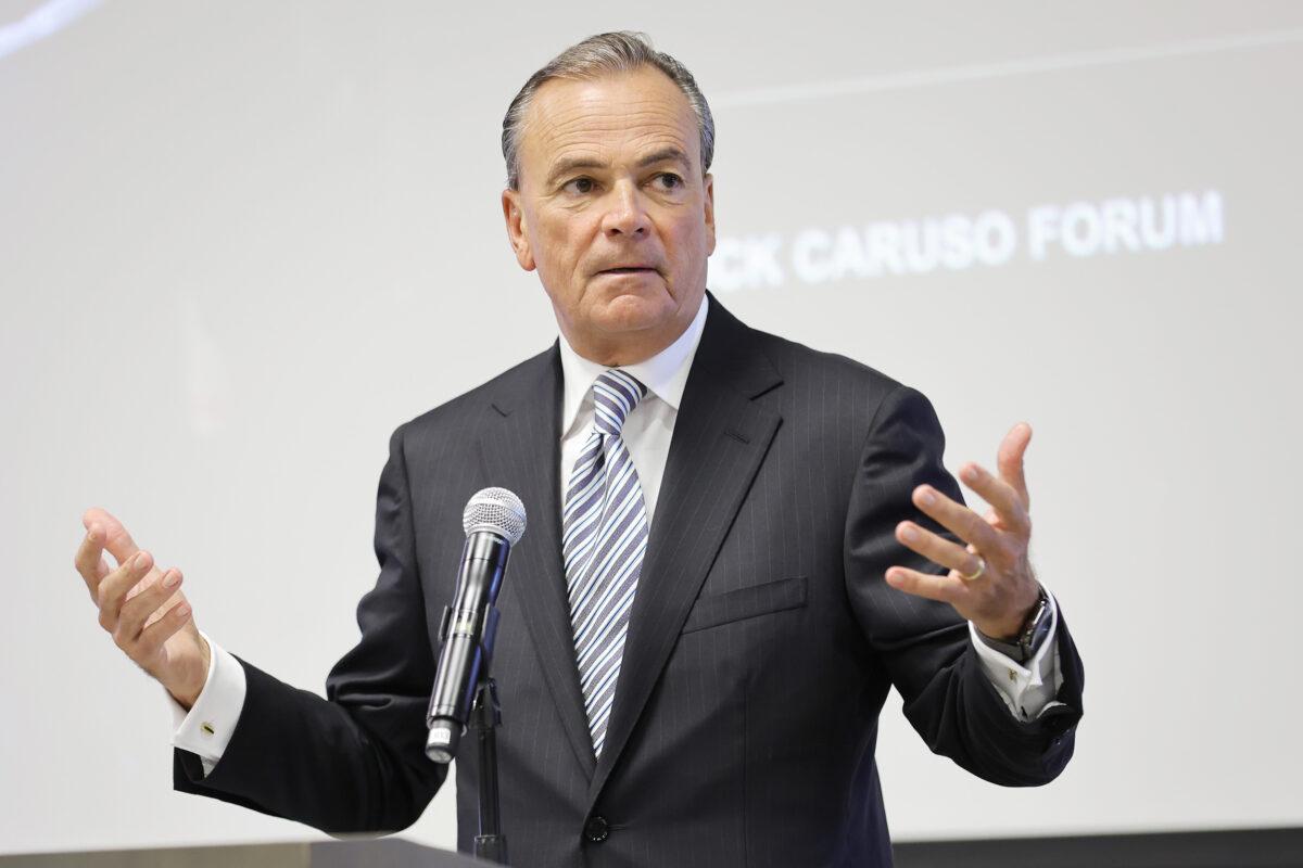 Los Angeles Mayoral Candidate Rick J. Caruso speaks at forum at Emerson College Los Angeles Center in Los Angeles on Oct. 7, 2022. (Amy Sussman/Getty Images)