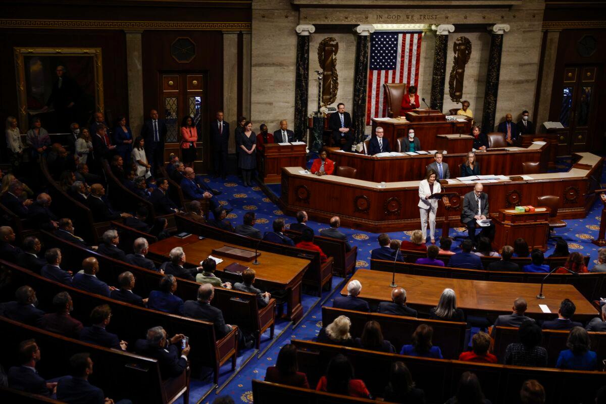 U.S. Speaker of the House Nancy Pelosi (D-Calif.) speaks on the House floor in Washington on Nov. 17, 2022. (Anna Moneymaker/Getty Images)