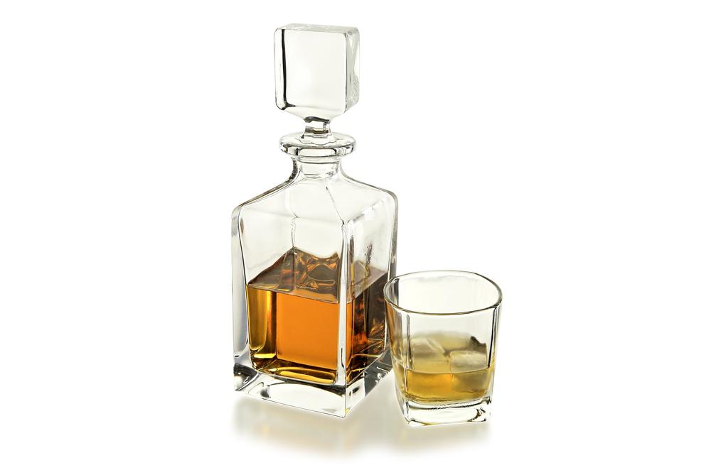 A whiskey base adds warmth, a bit of sweetness, and heft. (conzorb/Shutterstock)