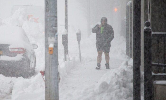 Lake-Effect Snow Paralyzes Parts of Western, Northern New York