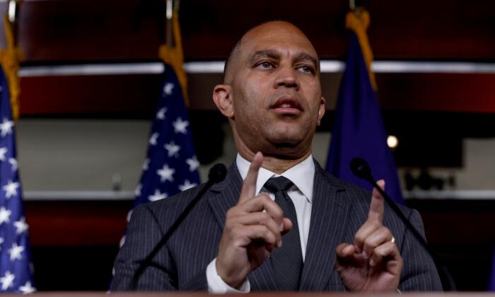 House Democrats Elect Jeffries to Succeed Pelosi