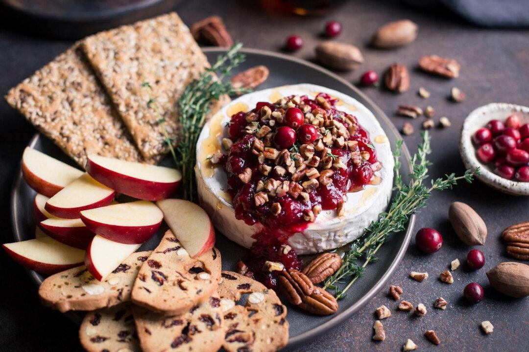 Baked Brie with Pecans and Cranberry Orange Chutney