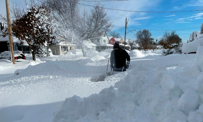 Massive Snowfall Buries Cars, Keeps Falling in Western NY