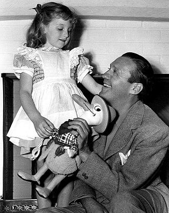 Joan and her father, Jack Benny, in 1944. (Public Domain)