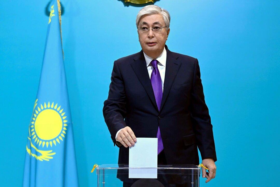 Kazakh President Wins New 7-Year Term in Snap Election