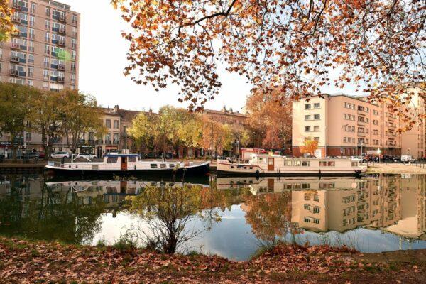 A picture taken on Nov. 21, 2017 in Toulouse shows le port Saint Sauveur on the banks of the Canal du Midi. (Remy Gabalda/AFP via Getty Images)