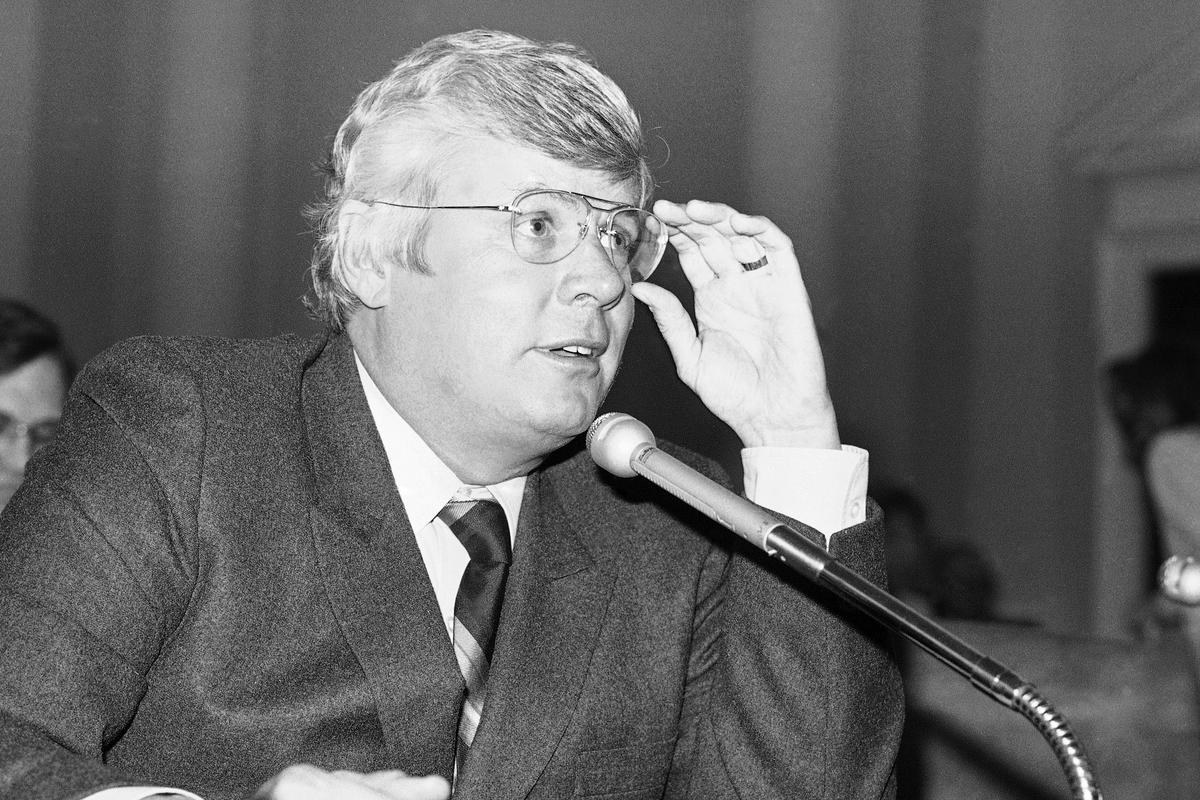 Former Kentucky Governor and Businessman John Y. Brown Dies